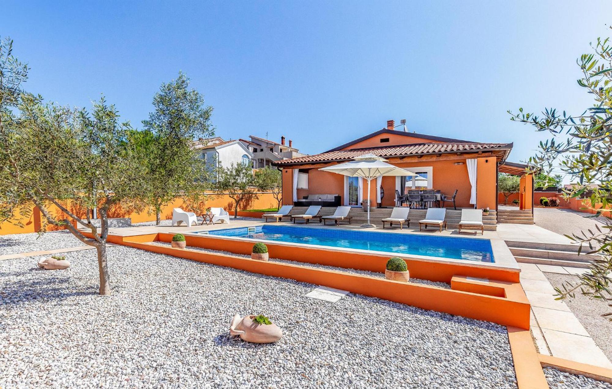 Amazing In With Kitchen Holiday home Pula