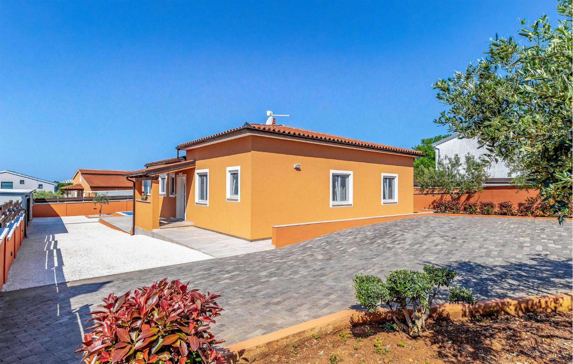 Amazing In With Kitchen